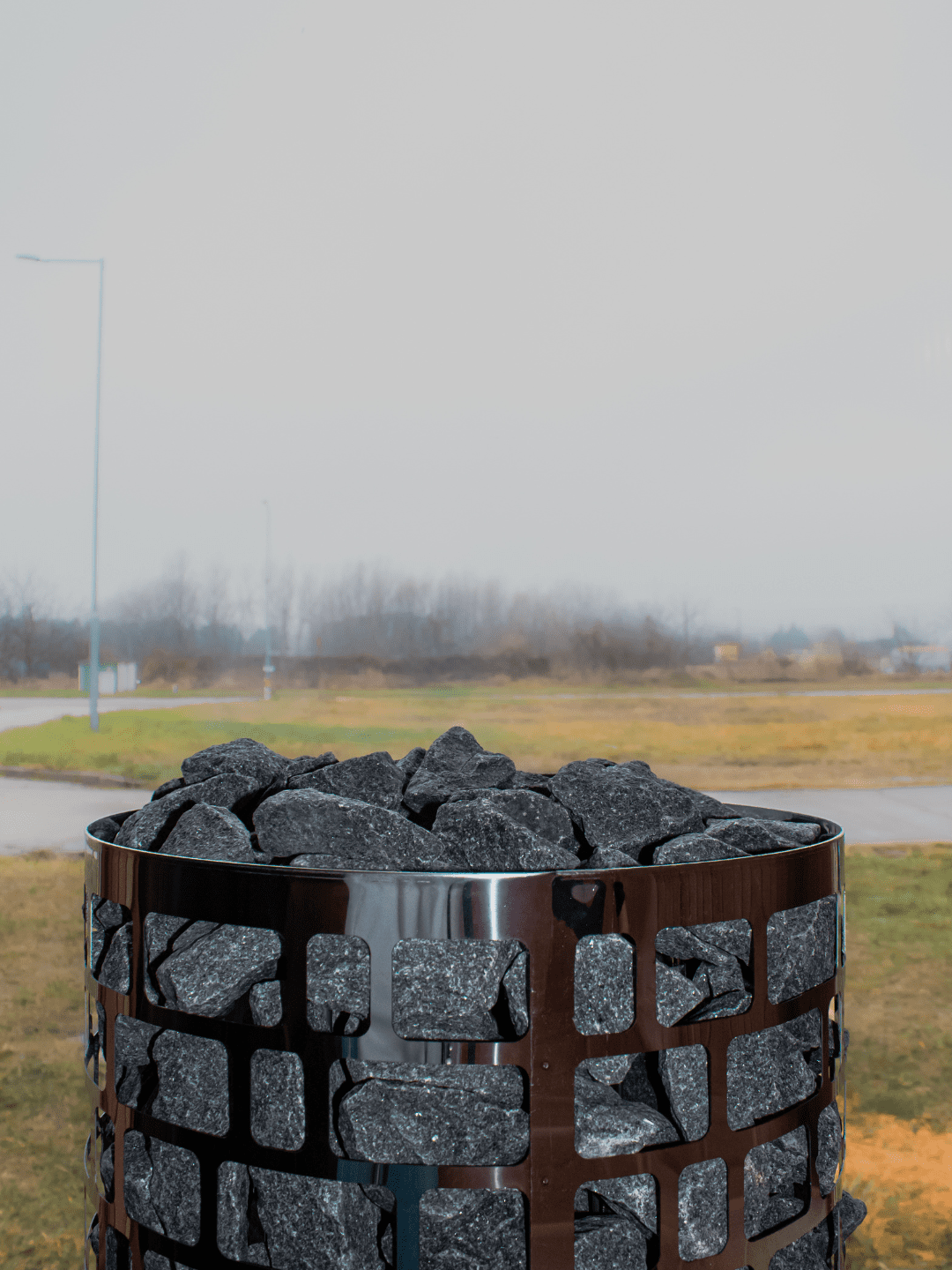 Szauna kőtorony kültéren fotózva